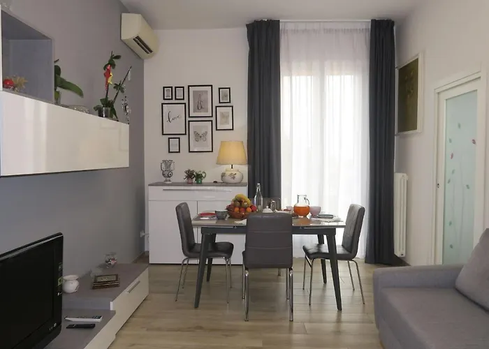 Le Due Madonne By Interhome Appartement Bologne